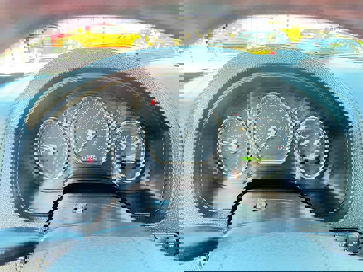 Used 2008 Lincoln Mark LT 2WD image 20