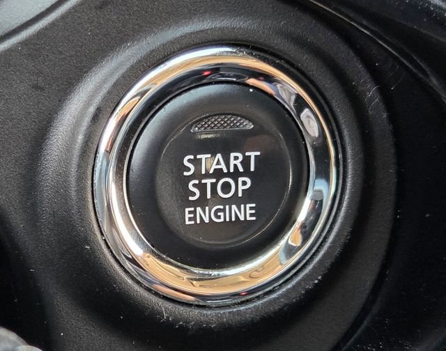 Used 2020 Mitsubishi Outlander FWD image 30