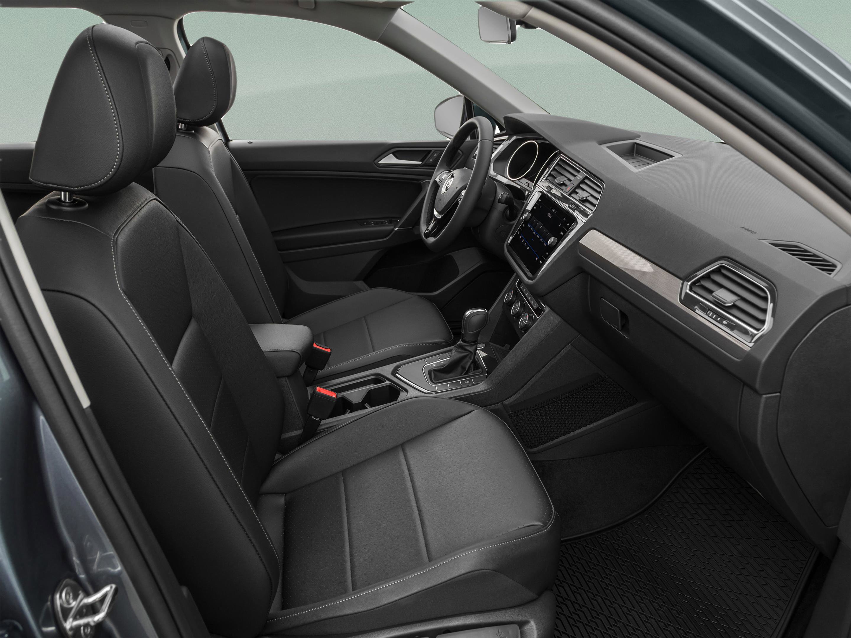 Used 2020 Volkswagen Tiguan S FWD image 28