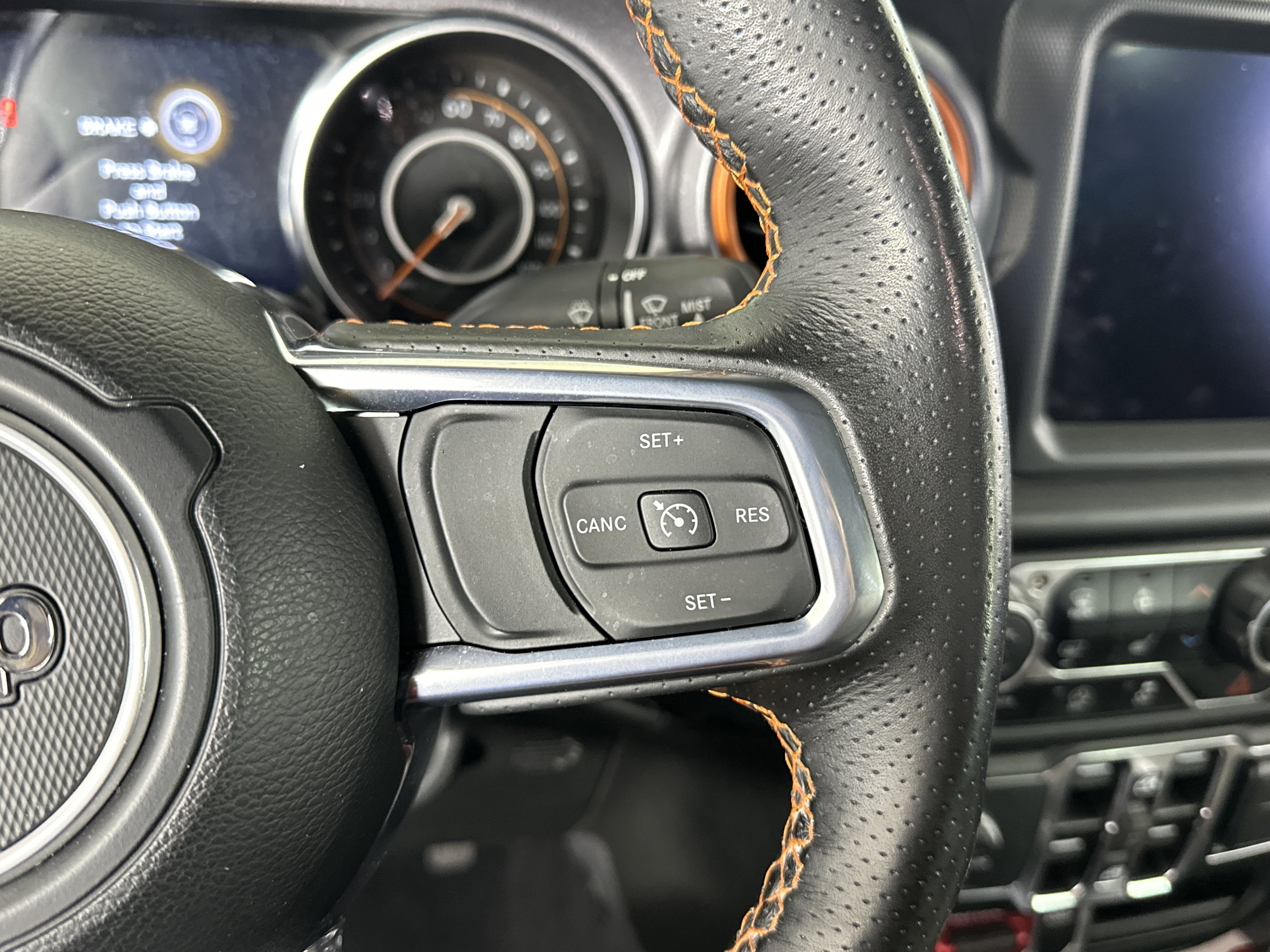 Used 2023 Jeep Gladiator Mojave w/ Cold Weather Group image 31