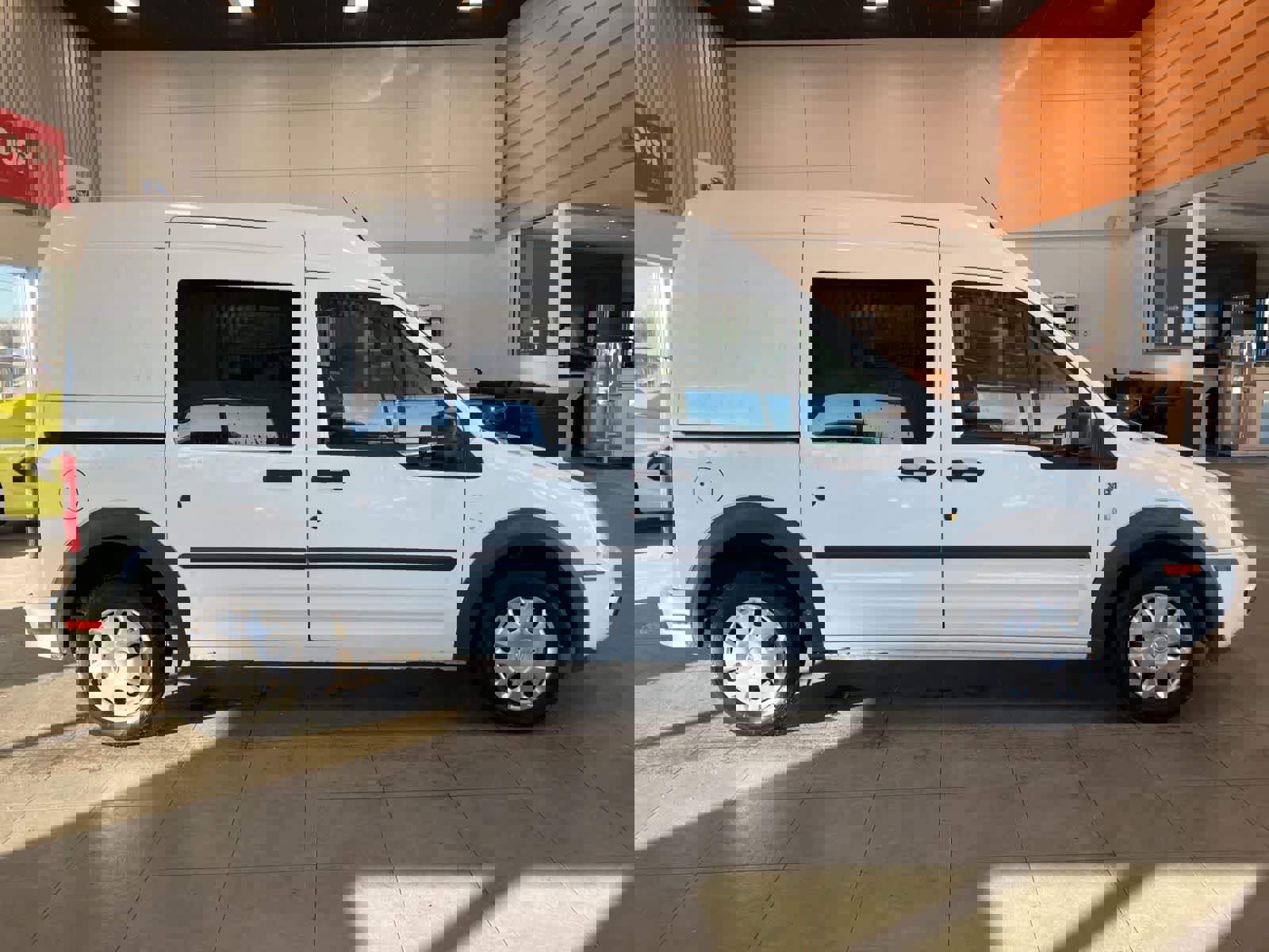 Used 2013 Ford Transit Connect XLT image 4