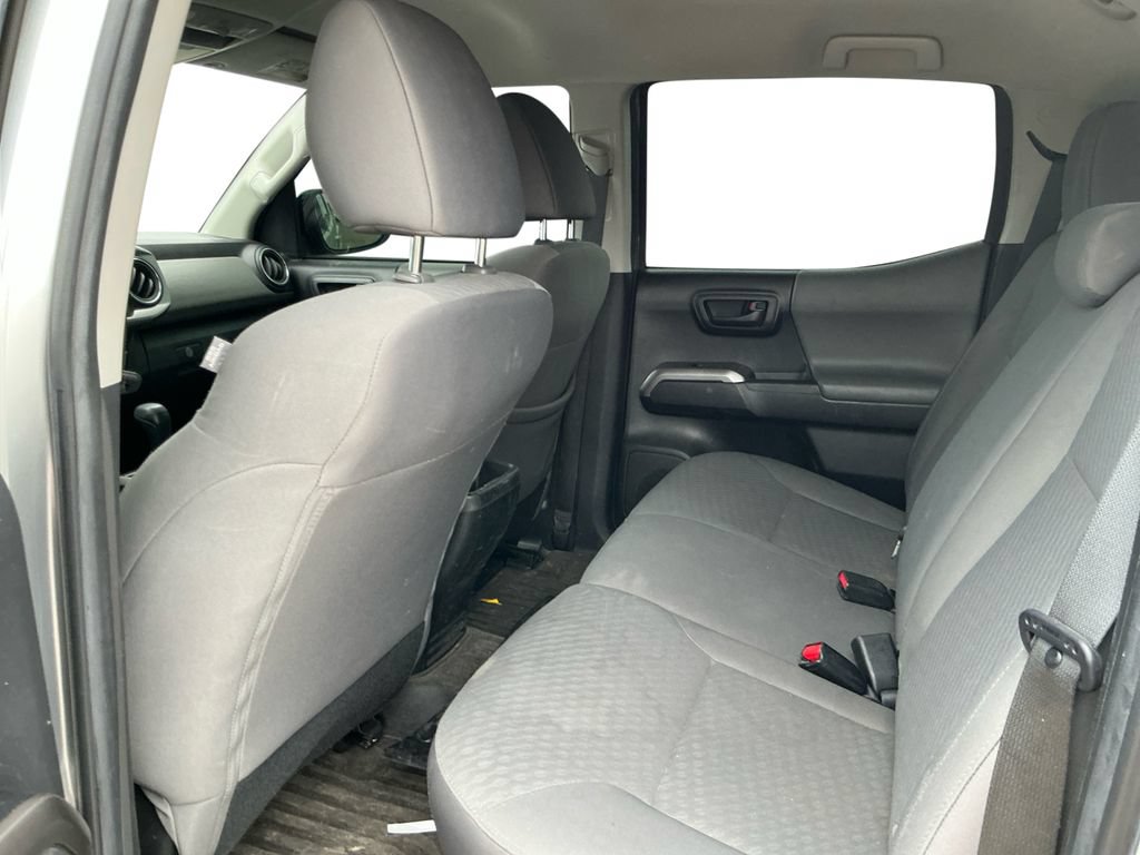 Used 2022 Toyota Tacoma SR5 RWD image 21