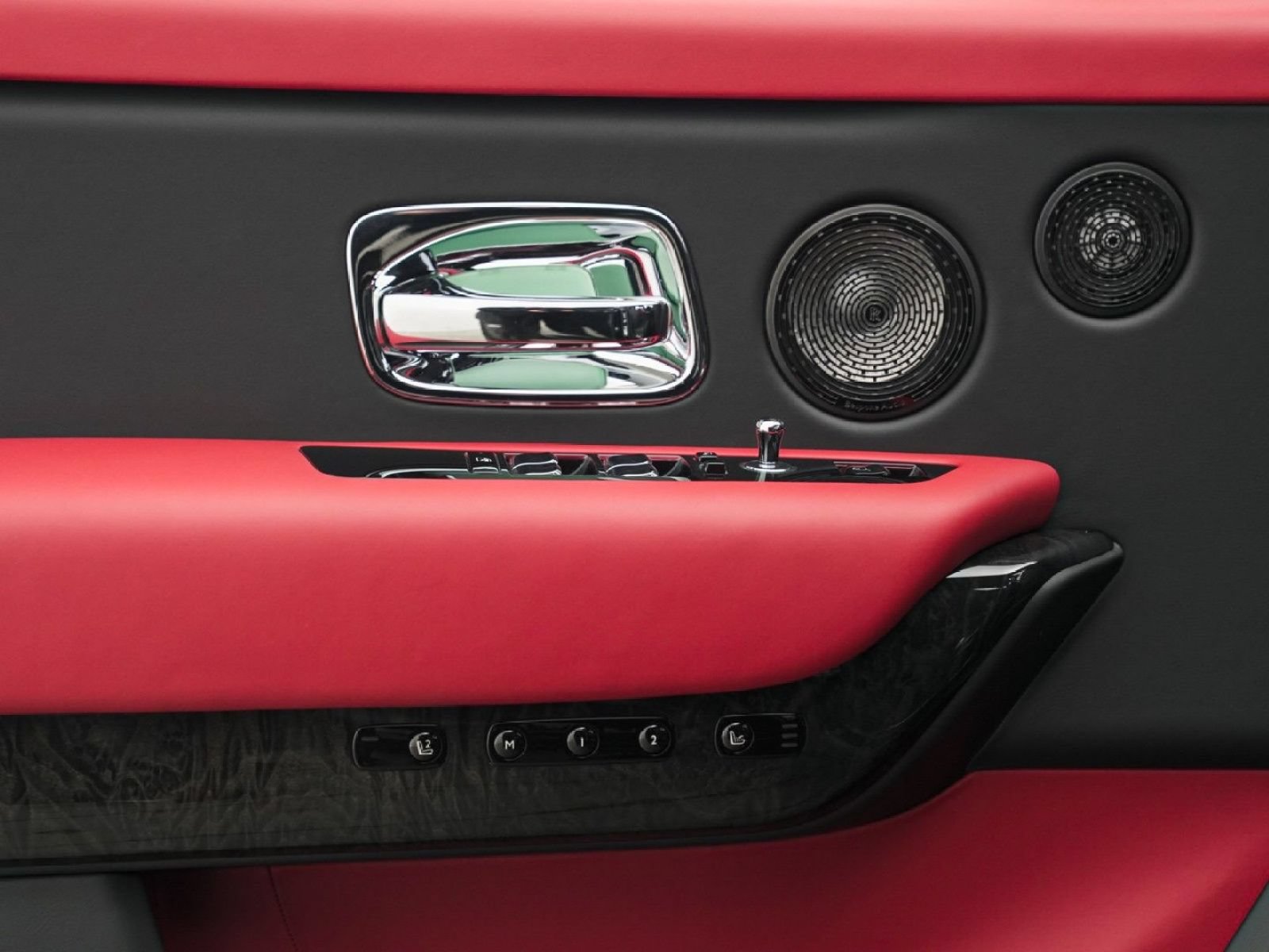 Certified 2025 Rolls-Royce Cullinan AWD/4WD image 18
