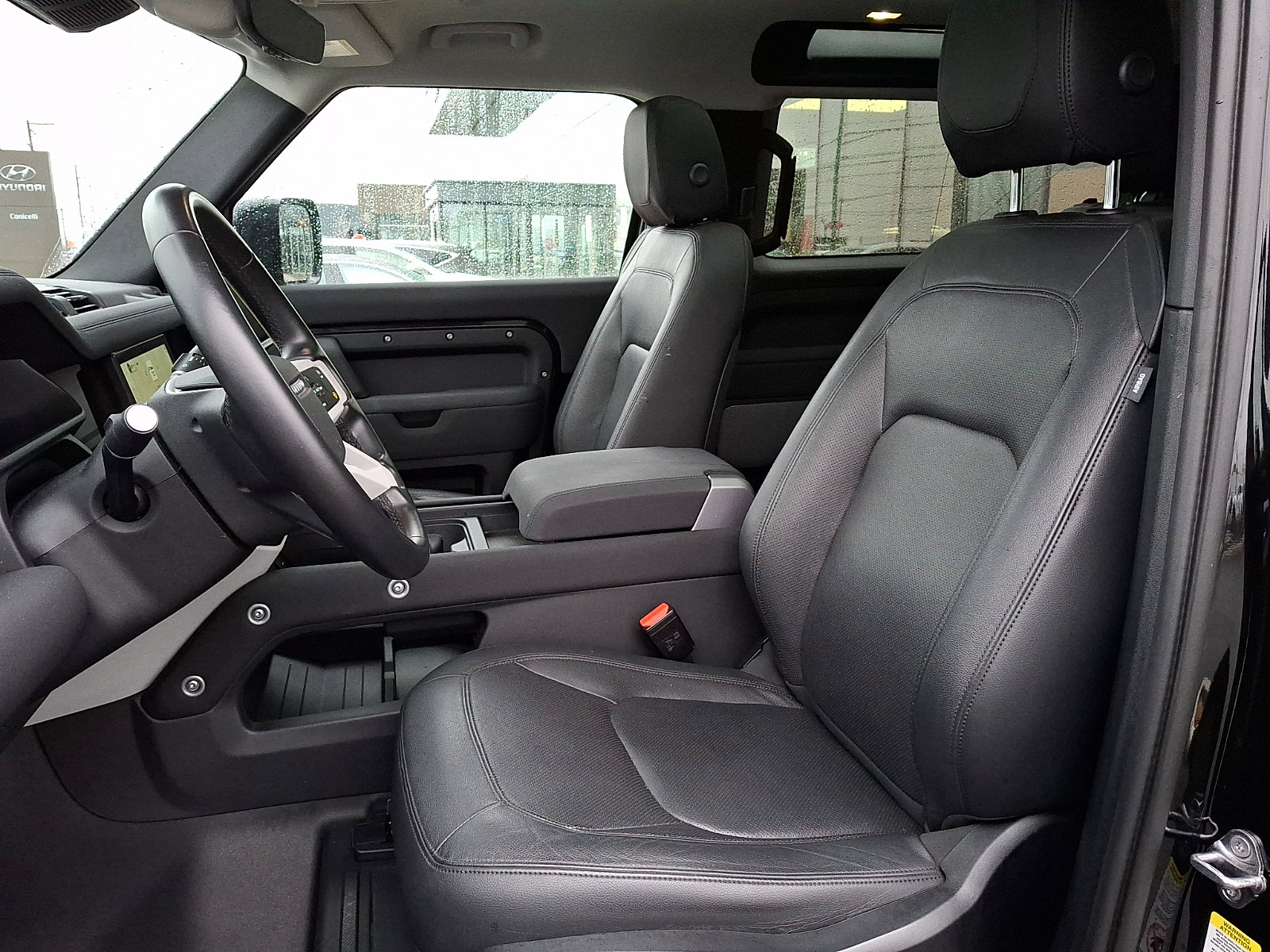 Used 2023 Land Rover Defender 90 S image 13