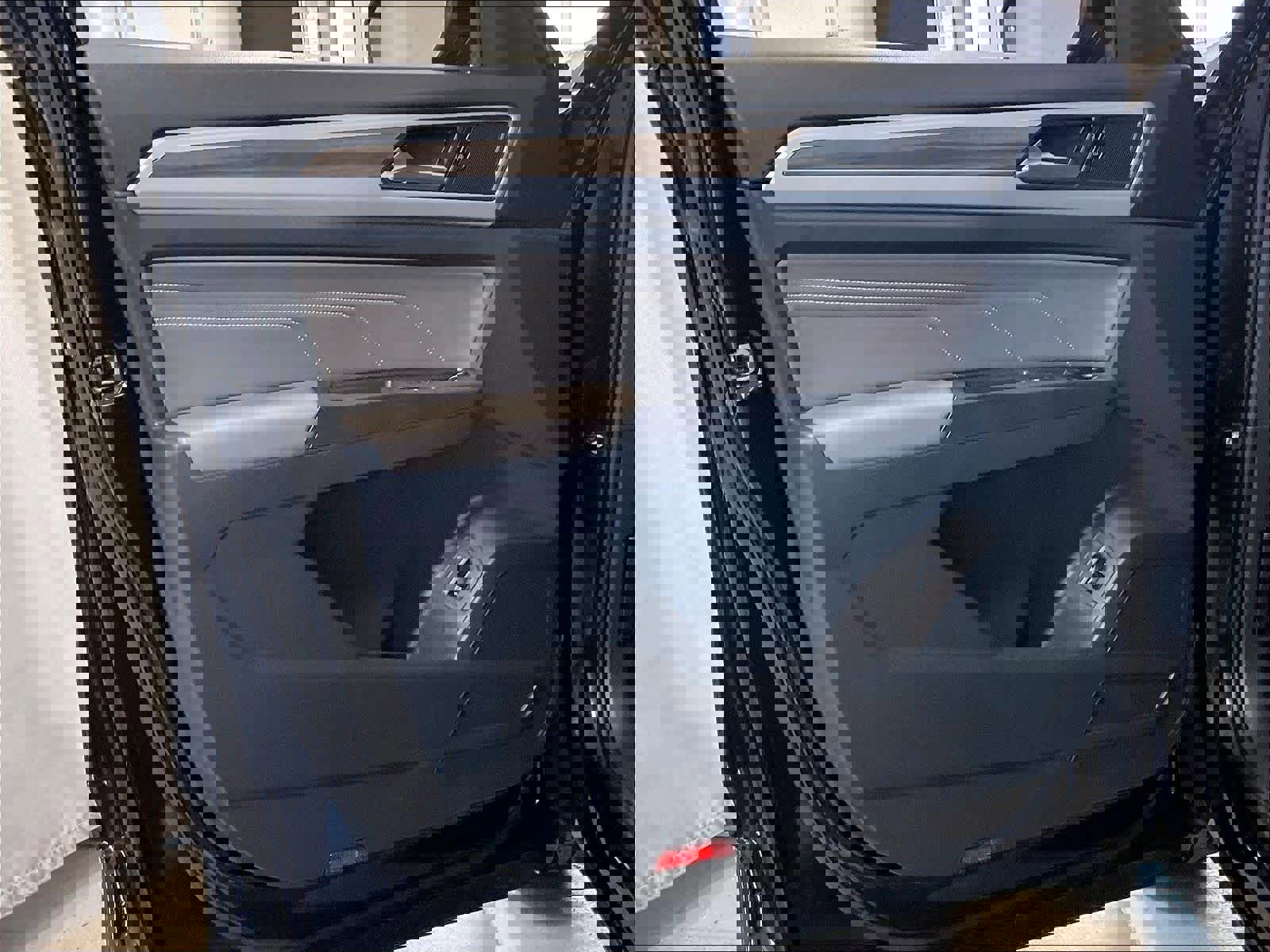 Used 2023 Volkswagen Atlas SEL image 9