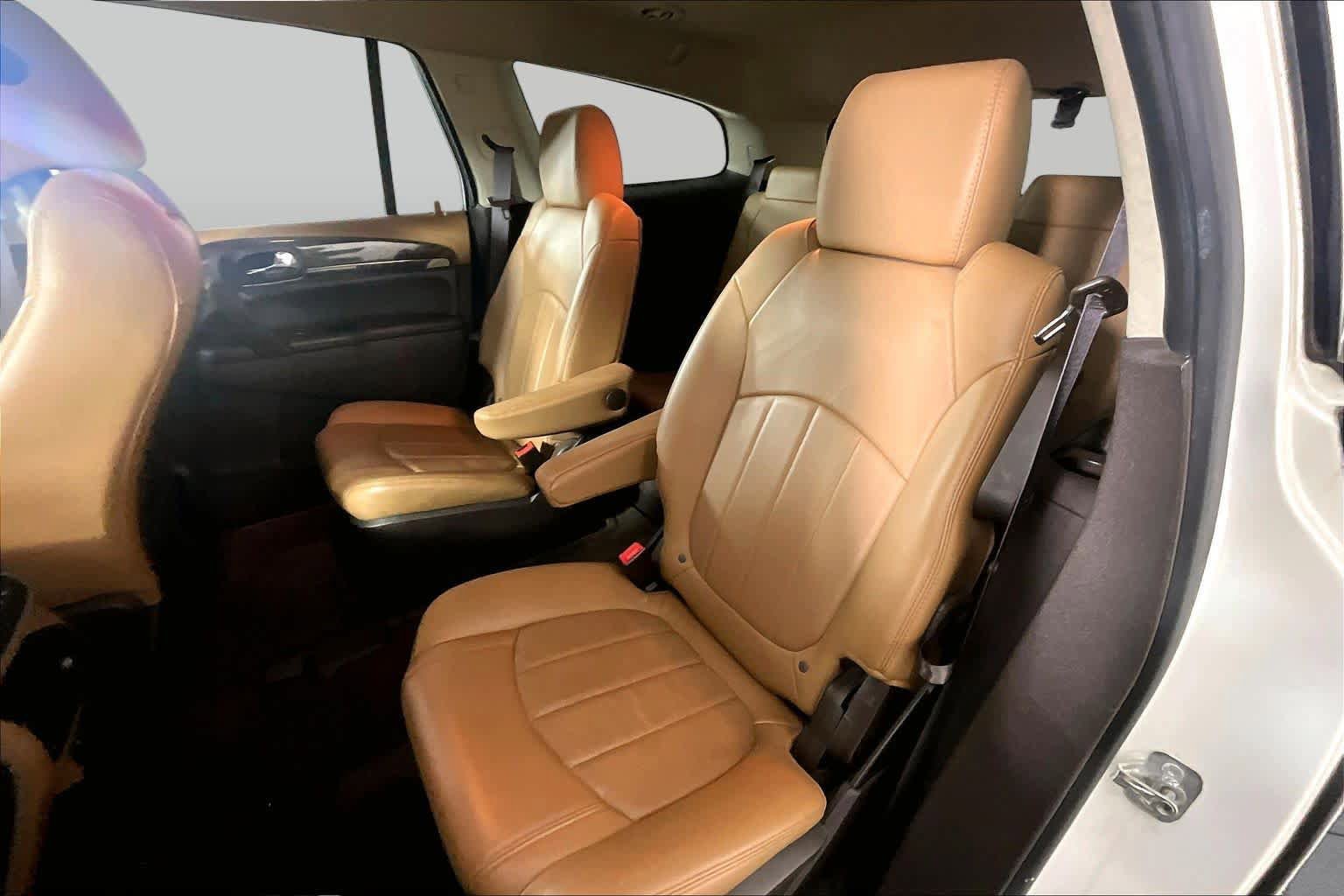 Used 2015 Buick Enclave Leather FWD image 19