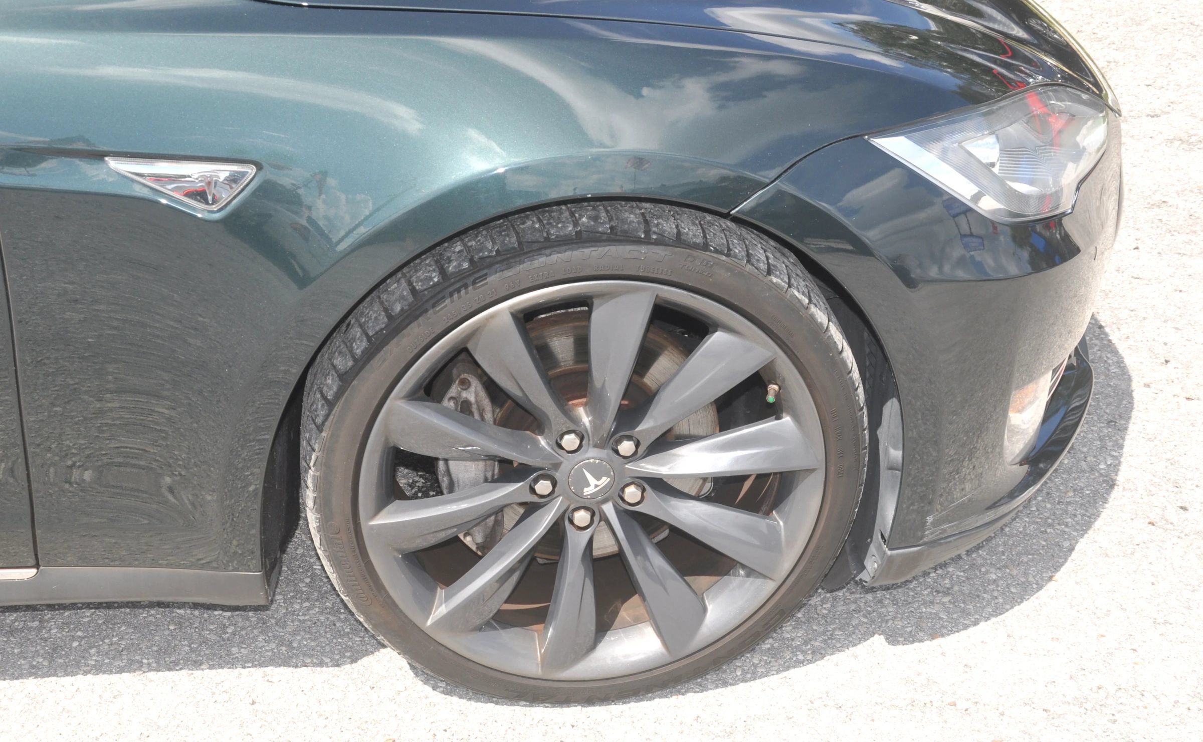 Used 2014 Tesla Model S 85 RWD image 18