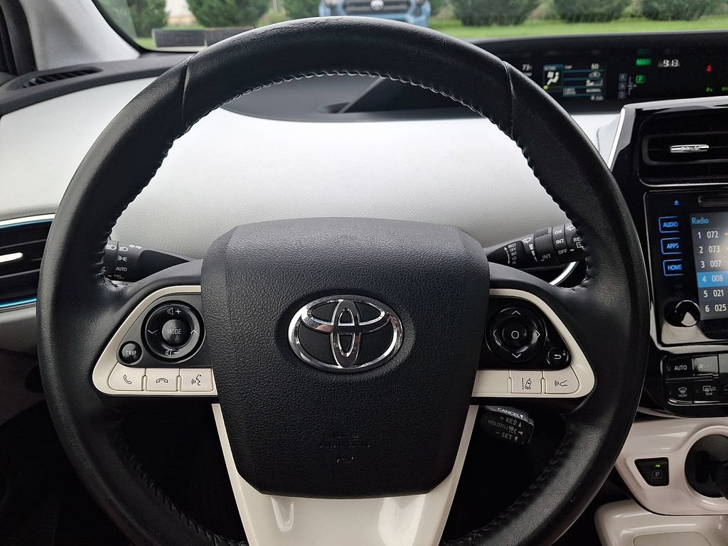 Certified 2018 Toyota Prius Three FWD image 19