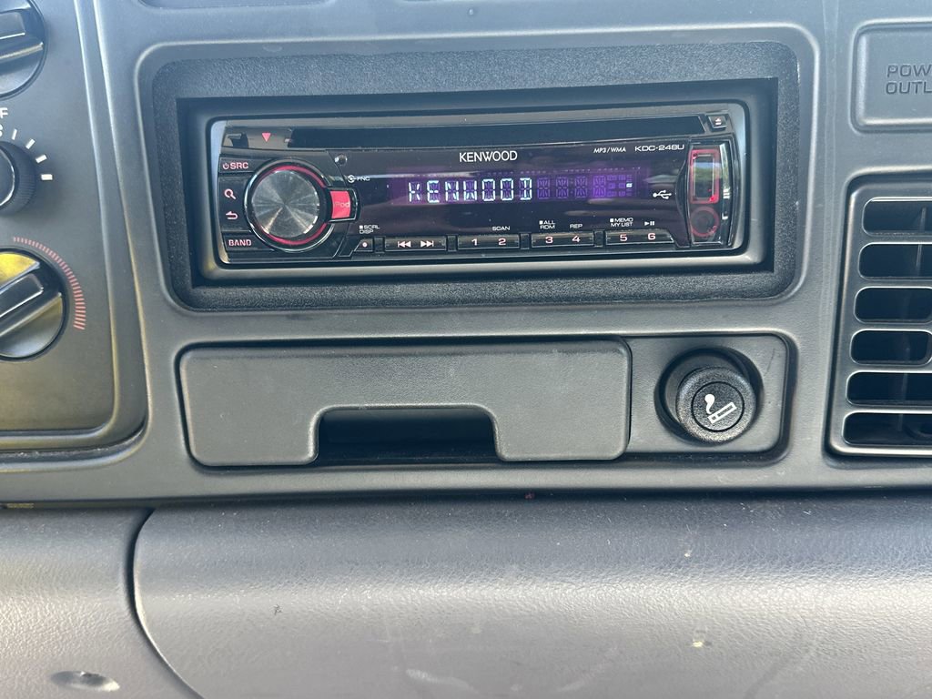 Used 1997 Dodge Ram 1500 Truck 2WD Club Cab image 23