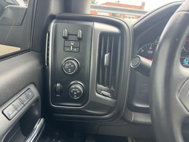 Used 2015 Chevrolet Silverado 1500 LTZ AWD/4WD image 34