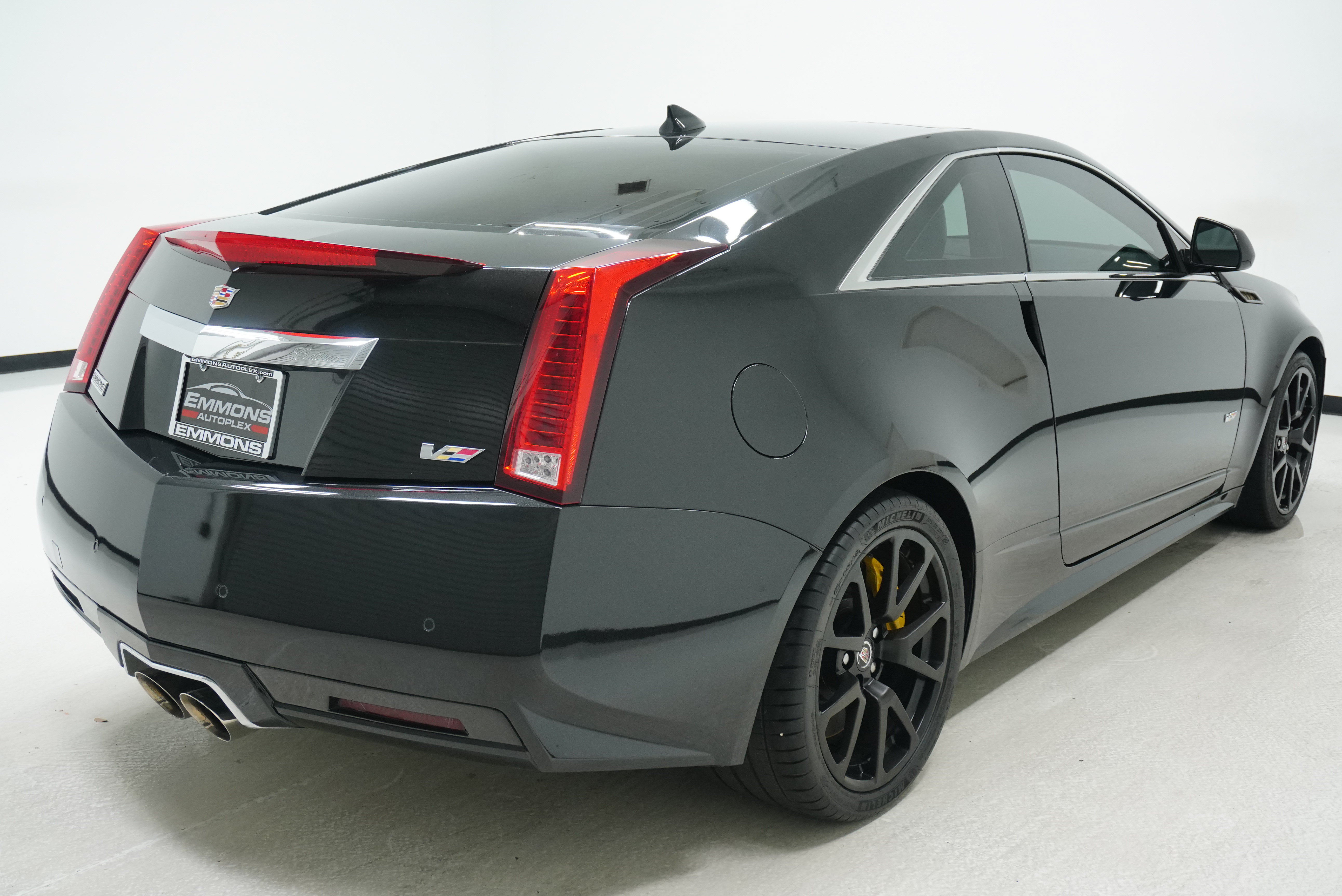 Used 2011 Cadillac CTS V RWD image 3