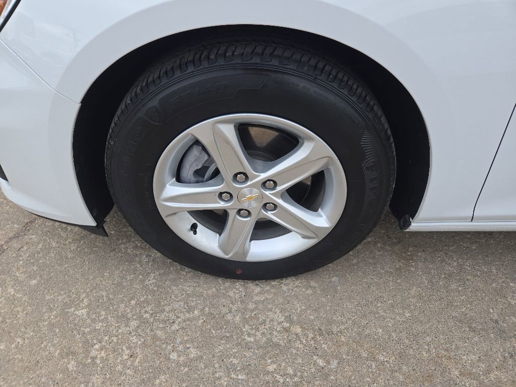 Used 2024 Chevrolet Malibu LS FWD image 25