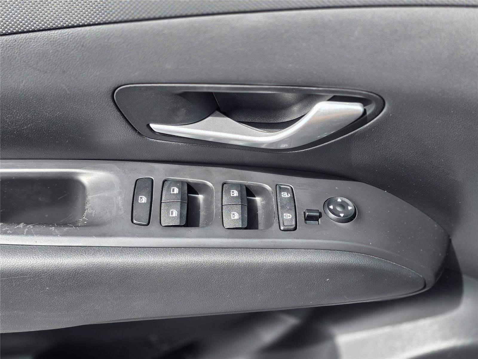 Used 2022 Hyundai Tucson SEL FWD image 14