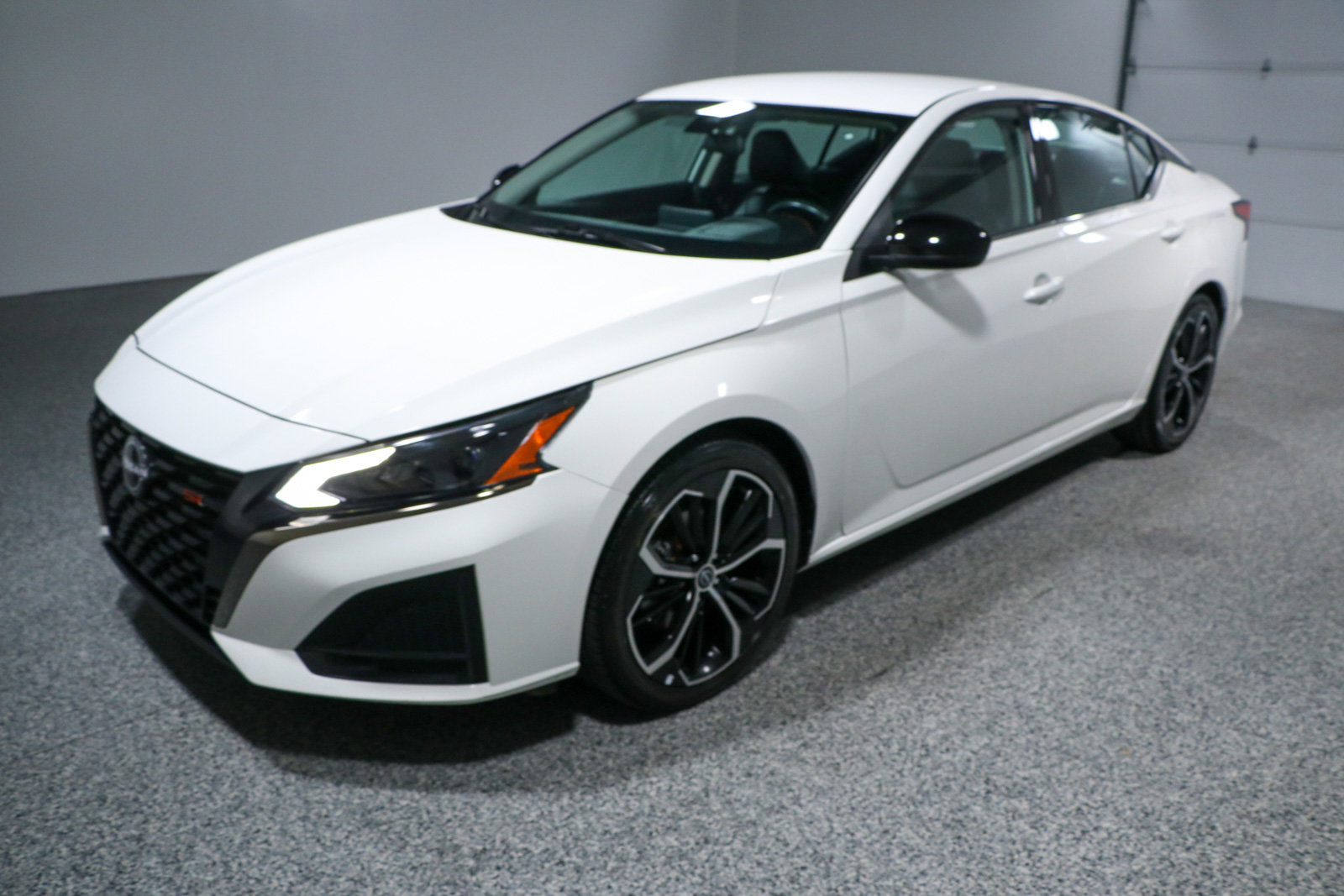 Used 2024 Nissan Altima 2.5 SR image 29