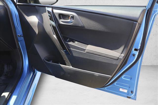 Used 2017 Toyota Corolla iM image 29