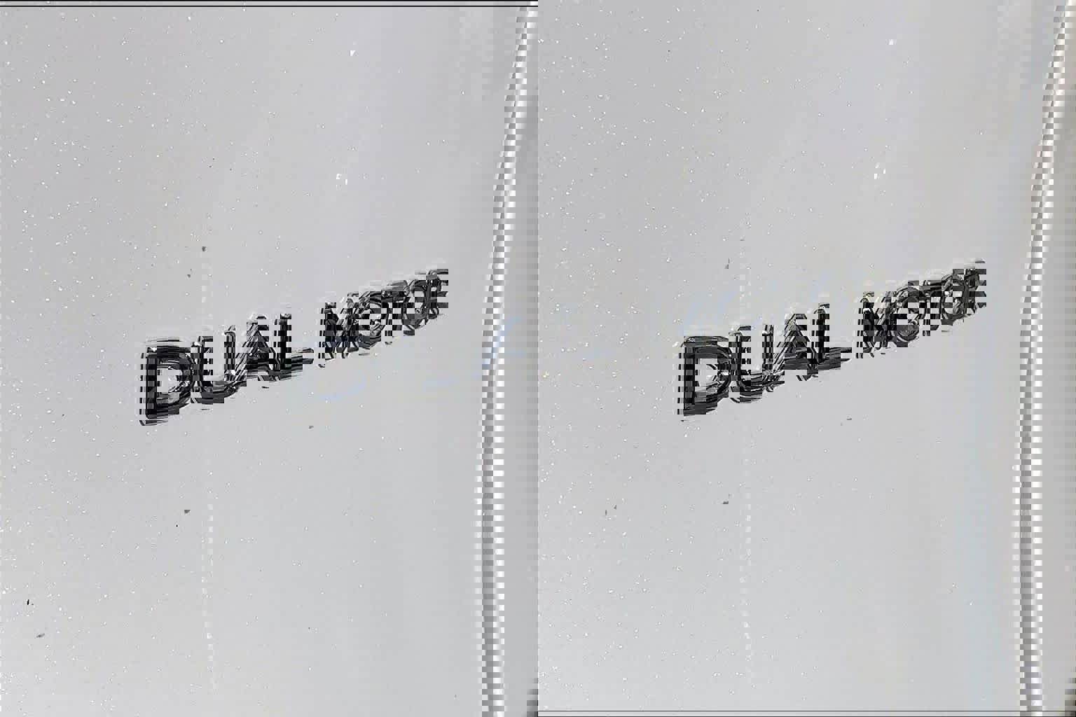 Used 2021 Tesla Model Y Long Range image 9