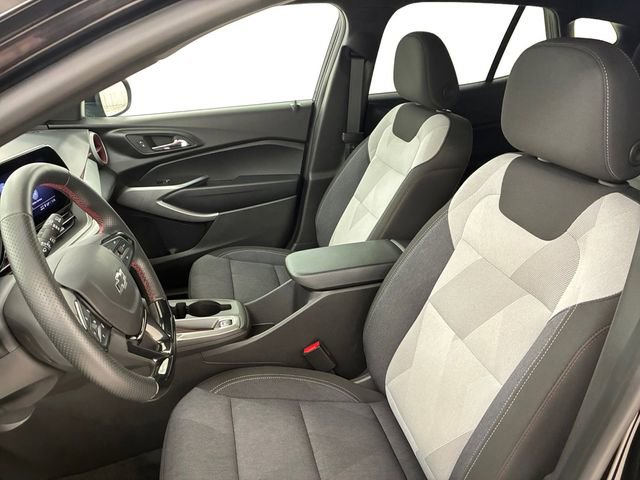 Used 2024 Chevrolet Trax RS image 12