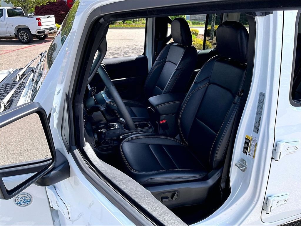 Used 2024 Jeep Wrangler Unlimited Sahara AWD/4WD image 10