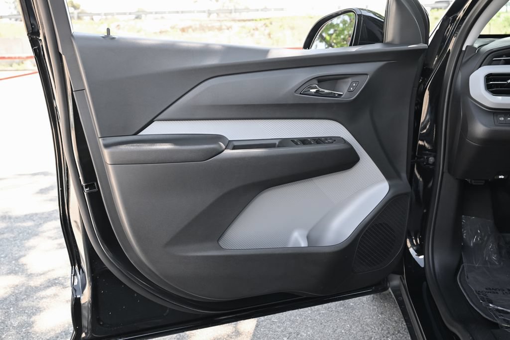 New 2027 Chevrolet Bolt RS FWD image 18