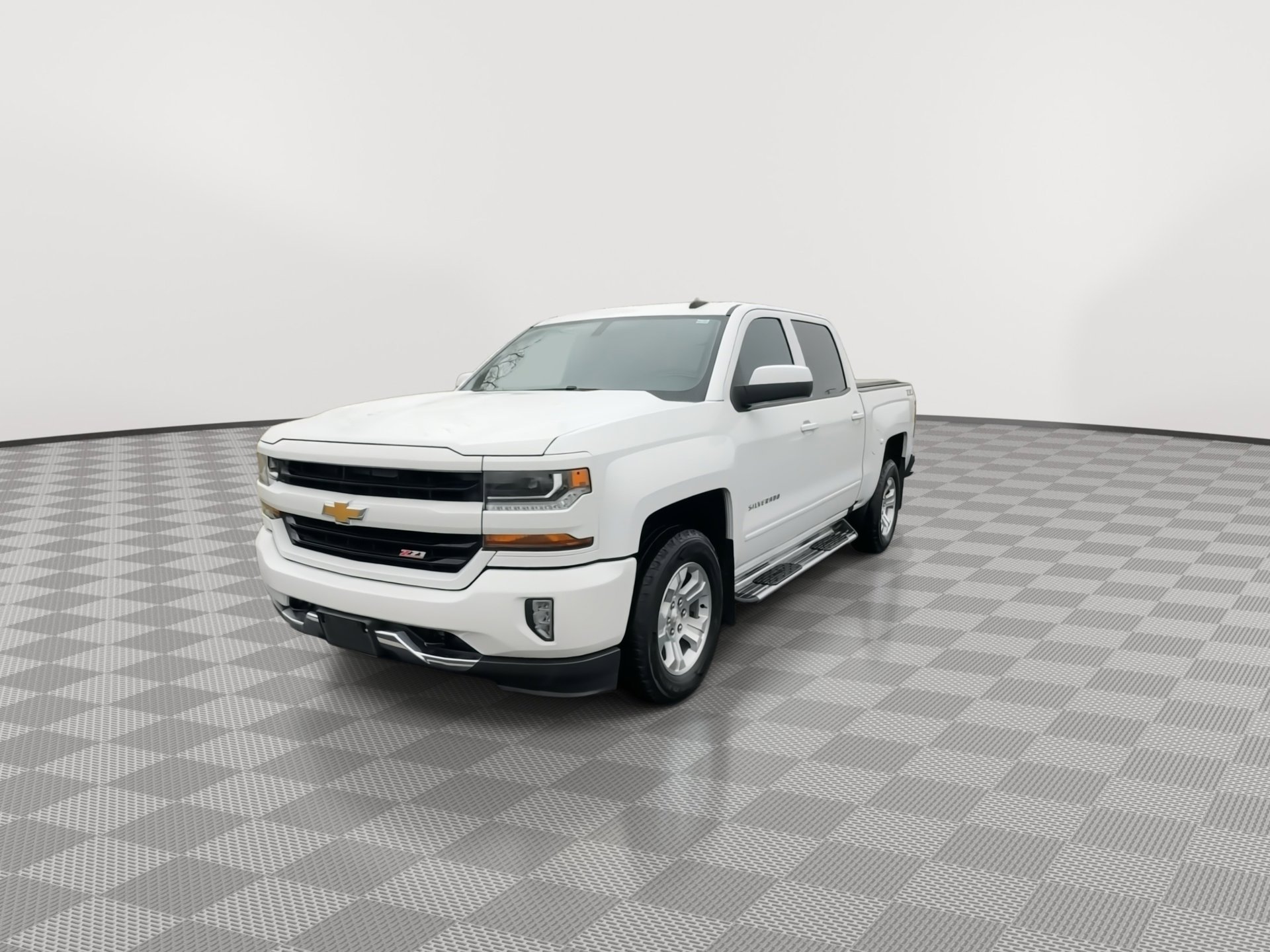 Used 2018 Chevrolet Silverado 1500 LT w/ All Star Edition image 4