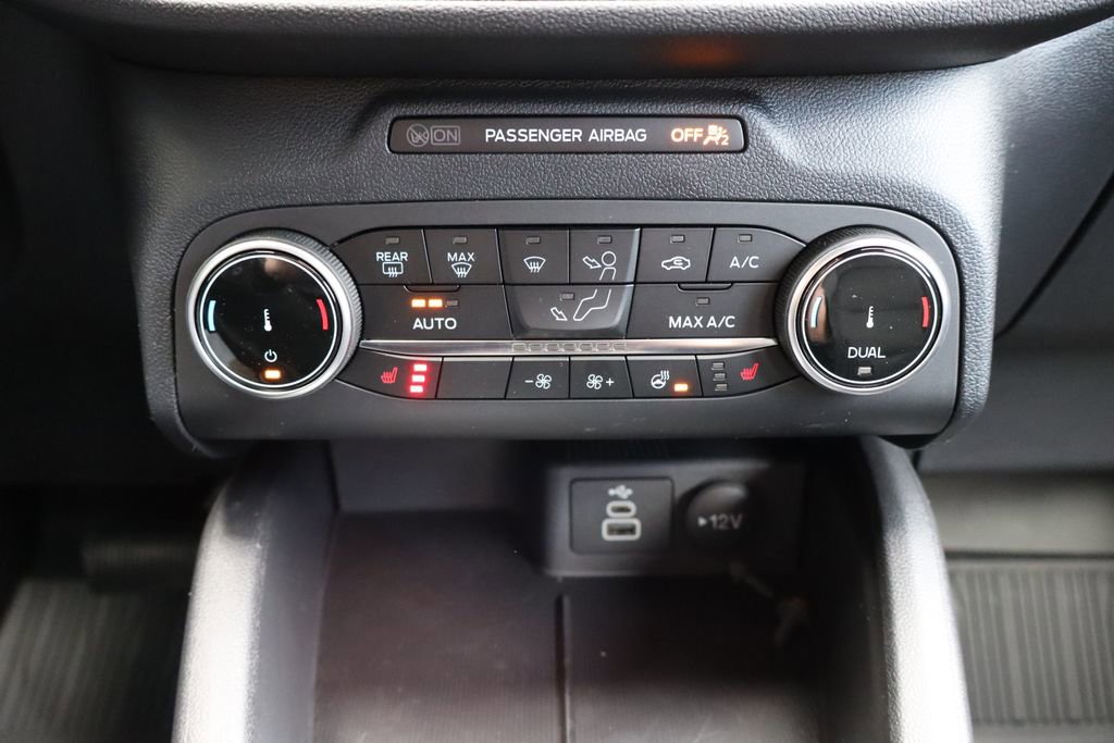 New 2026 Ford Escape ST-Line w/ Cold Weather Package AWD/4WD image 9