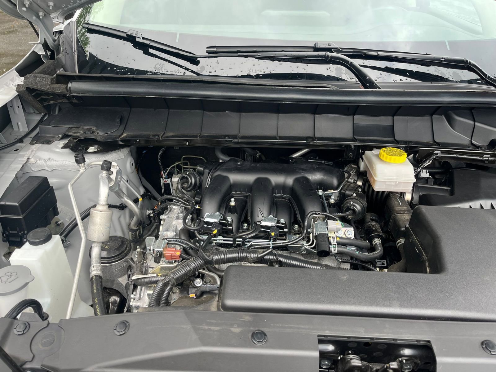 Used 2025 Nissan Pathfinder SV FWD image 34