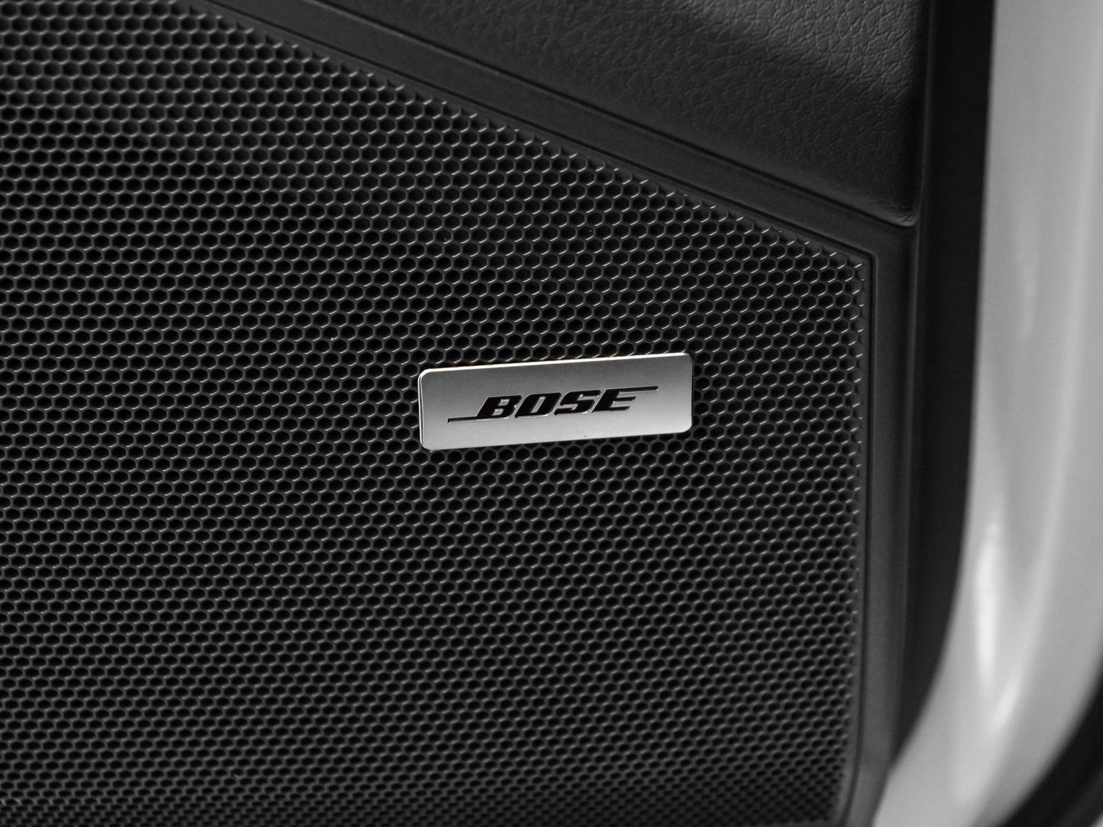 Certified 2024 Porsche Cayenne Coupe image 37