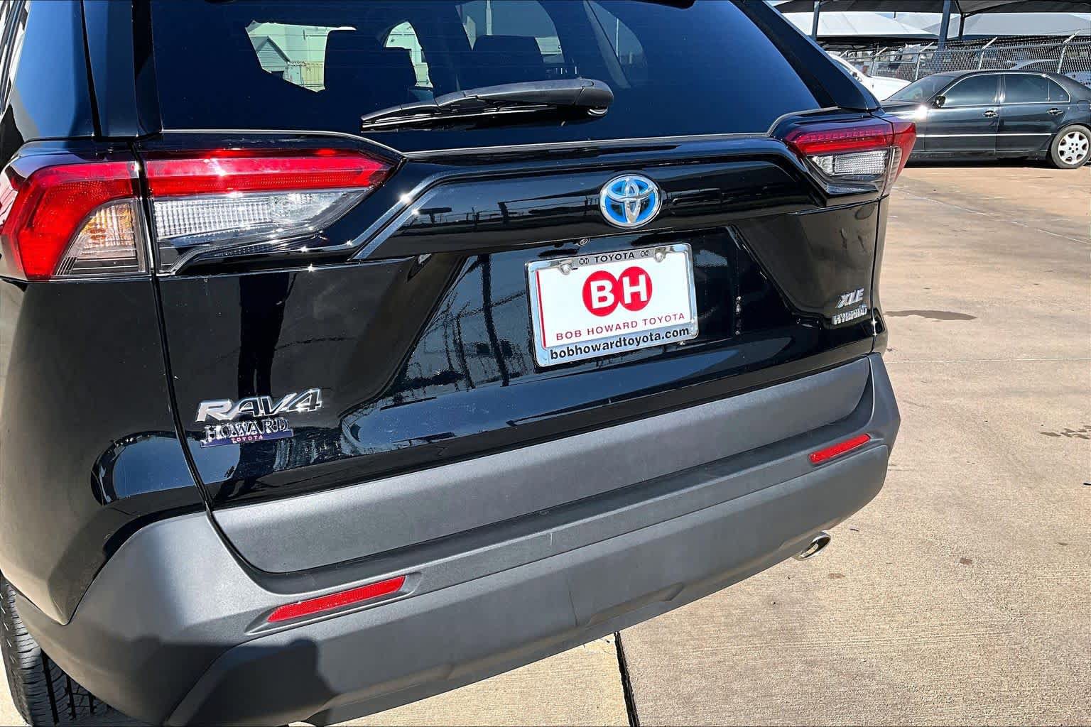 Used 2024 Toyota RAV4 XLE AWD/4WD image 29