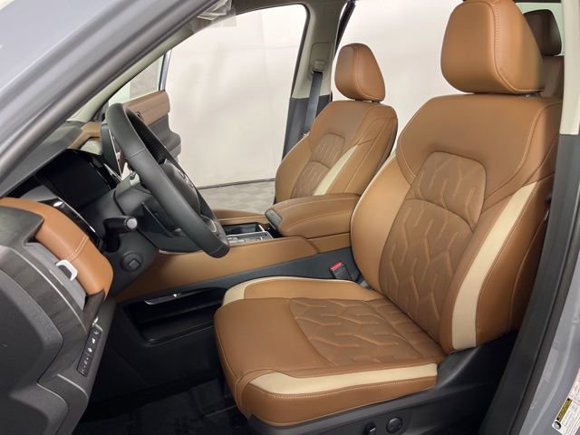 New 2026 Nissan Pathfinder Platinum image 18