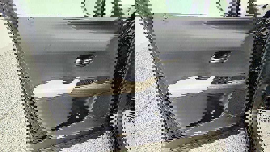 Used 2025 Lexus UX 300h AWD w/ Accessory Package (Z2) image 11