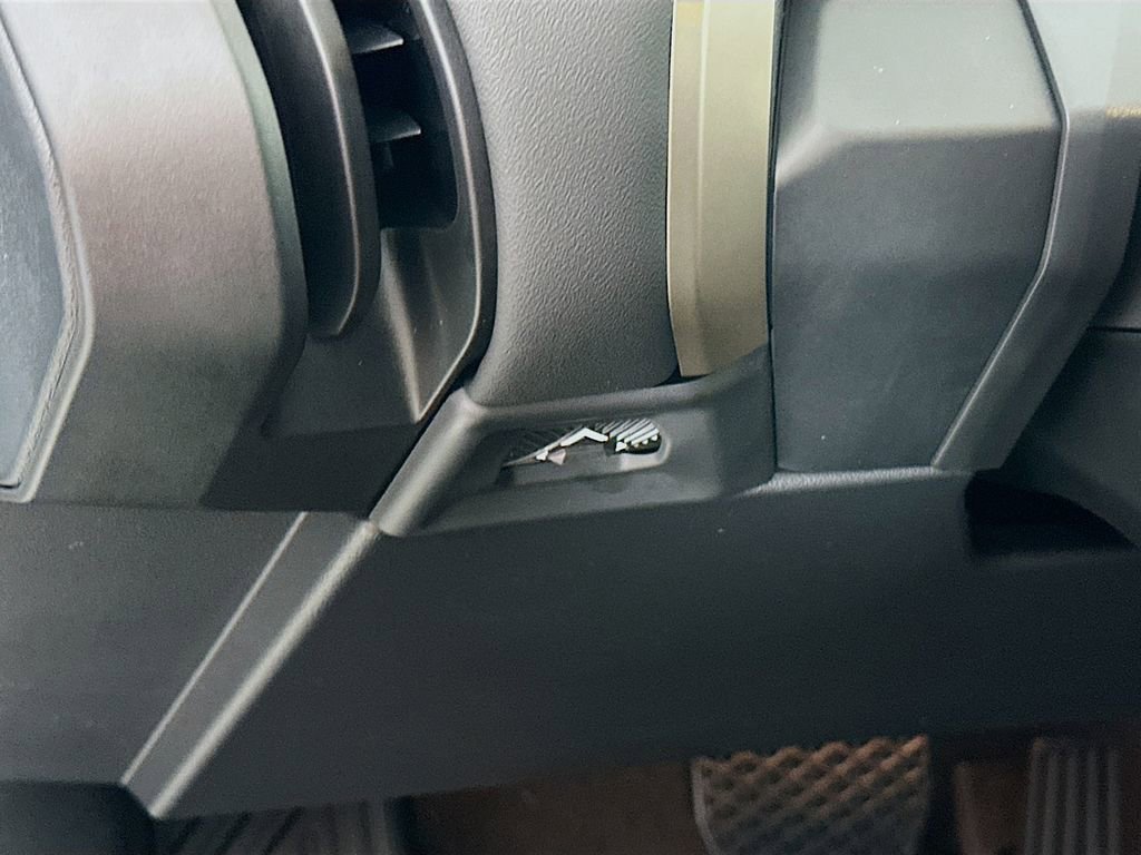 Used 2025 BMW X3 xDrive30i w/ Premium Package image 12