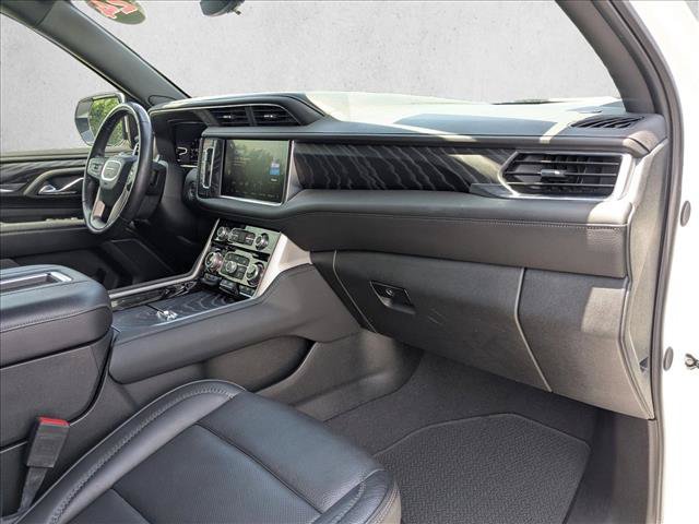 Used 2024 GMC Yukon Denali w/ Advanced Technology Package AWD/4WD image 20
