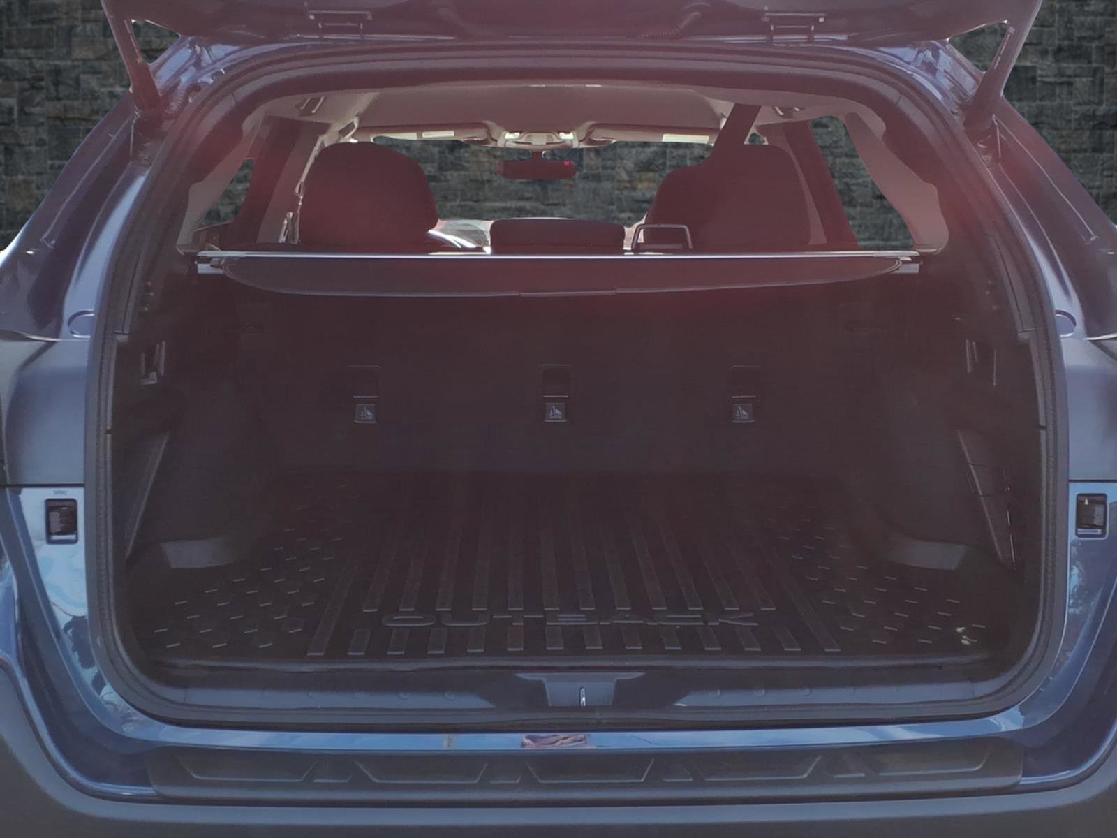 Used 2025 Subaru Outback Premium w/ Popular Package #1A image 22