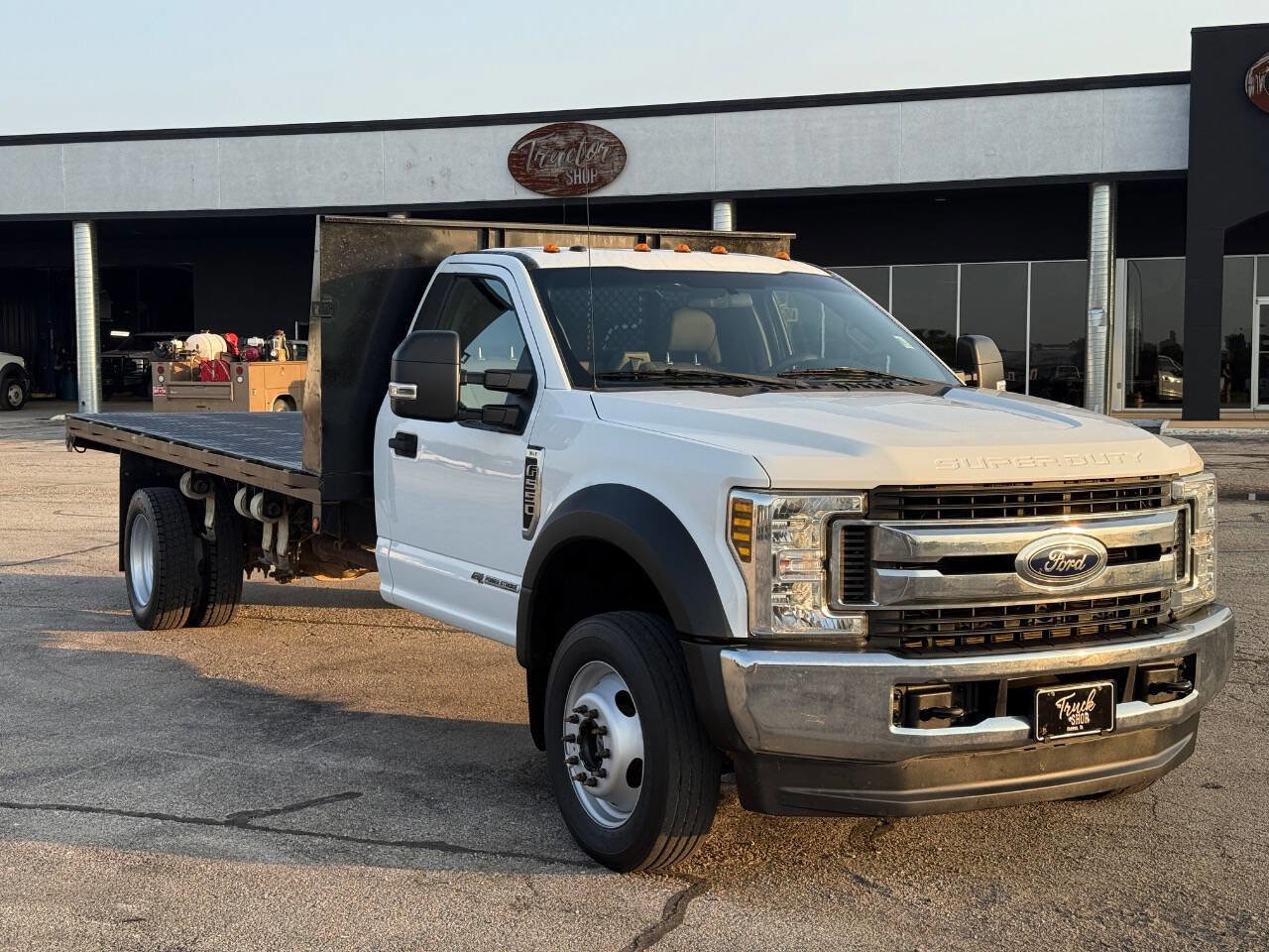 Used 2019 Ford F550 4x4 Regular Cab Super Duty image 3