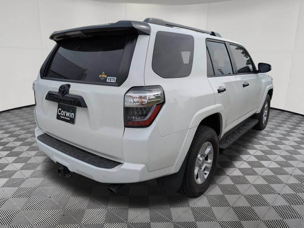 Used 2021 Toyota 4Runner Venture w/ Moonroof Package AWD/4WD image 8