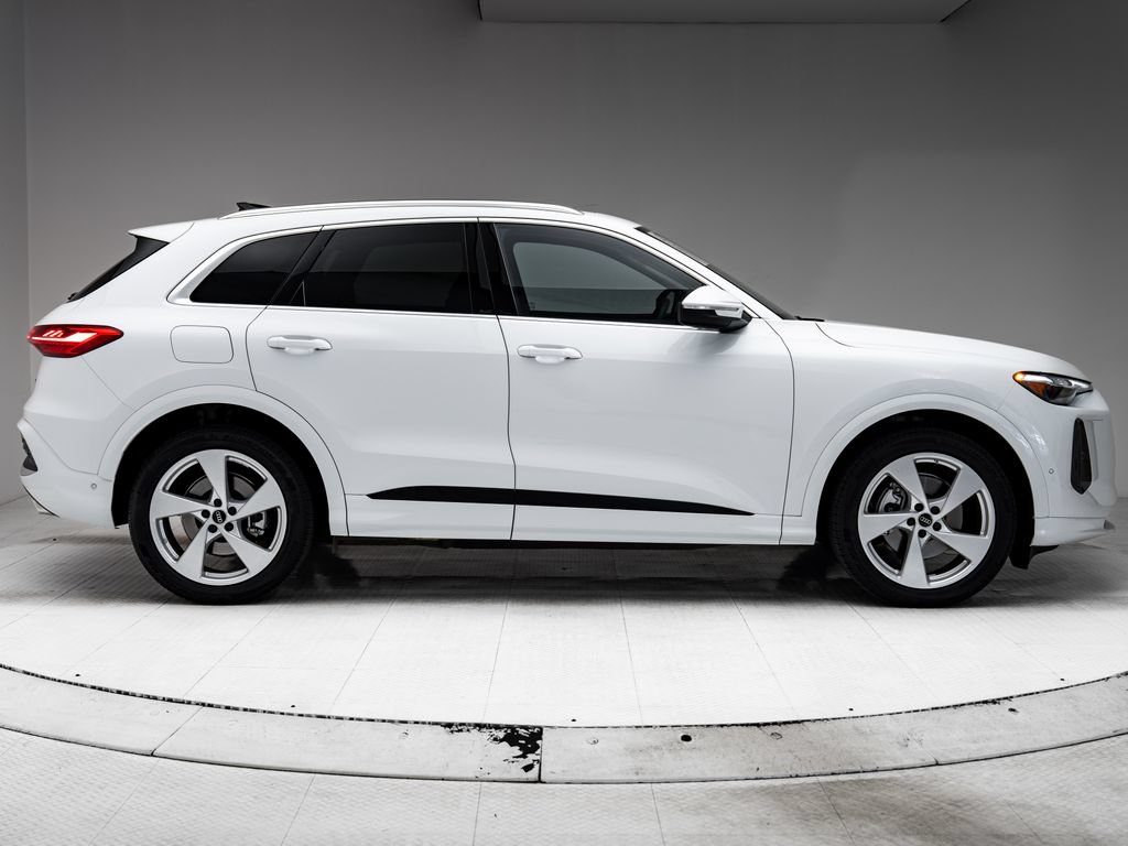 Certified 2025 Audi Q5 Prestige AWD/4WD image 33