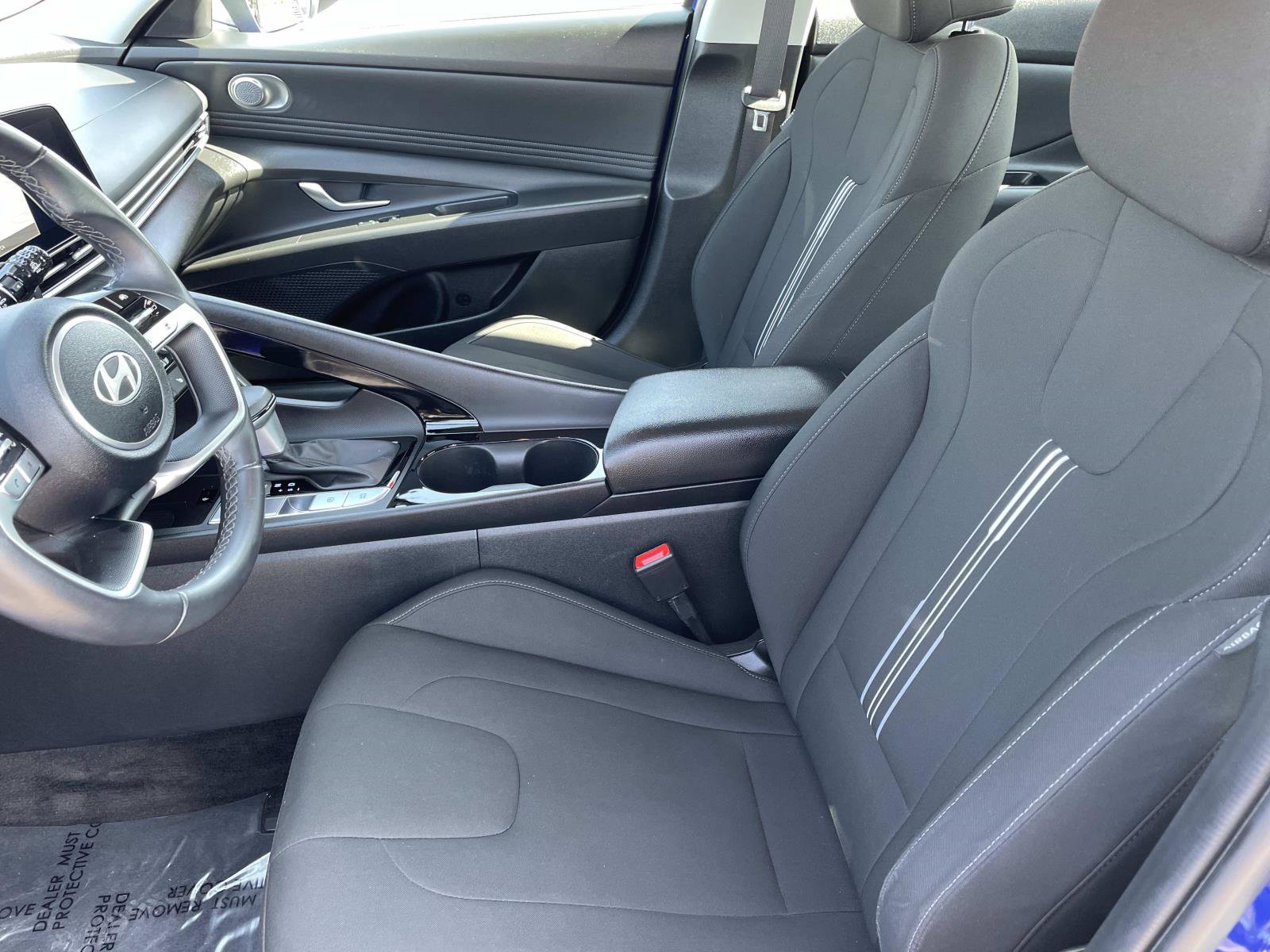 Certified 2024 Hyundai Elantra SEL w/ Convenience Package image 19