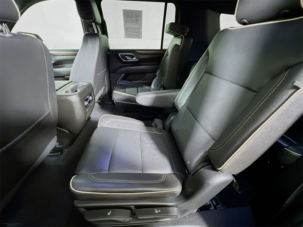 Used 2023 Chevrolet Suburban Premier image 22