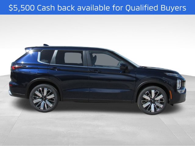New 2026 Mitsubishi Outlander SE FWD image 2