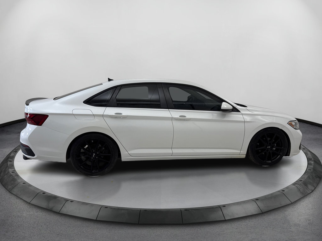 Used 2022 Volkswagen Jetta S FWD image 4