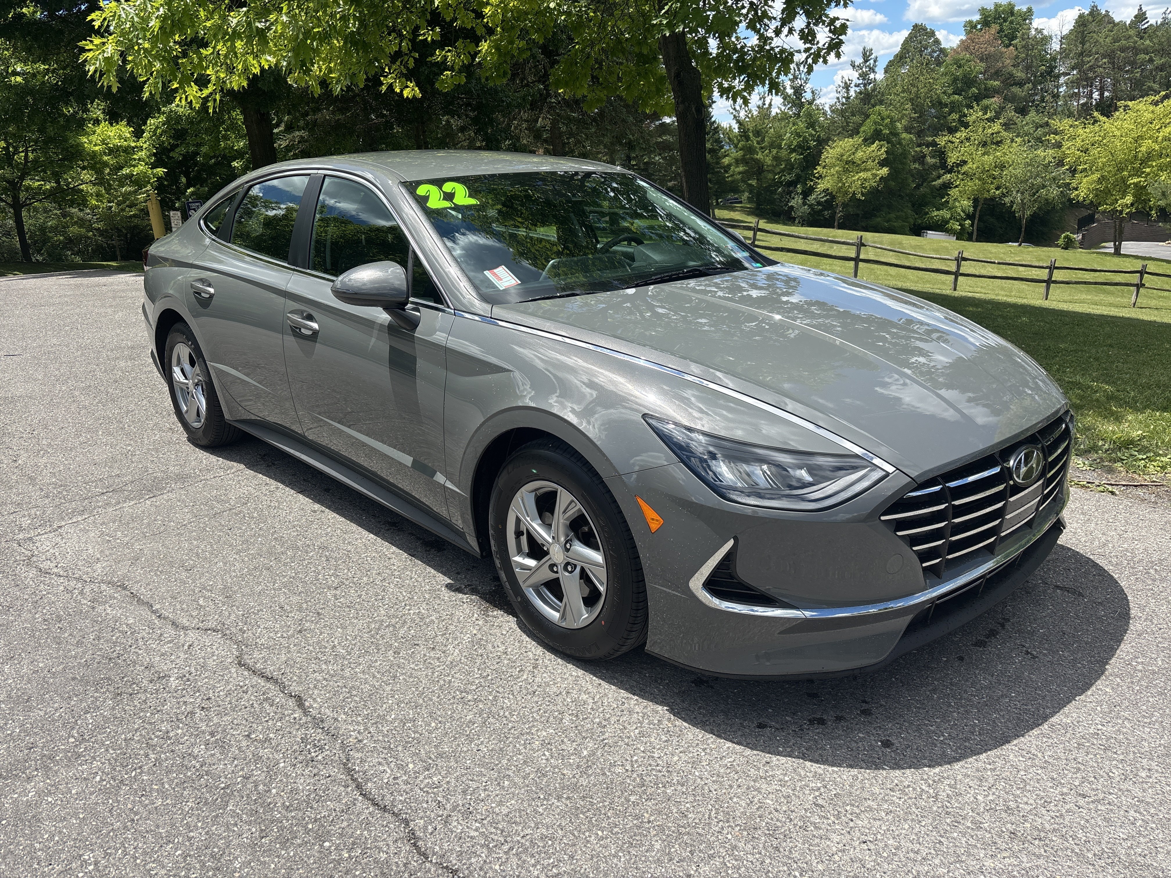Used 2022 Hyundai Sonata SE FWD image 1