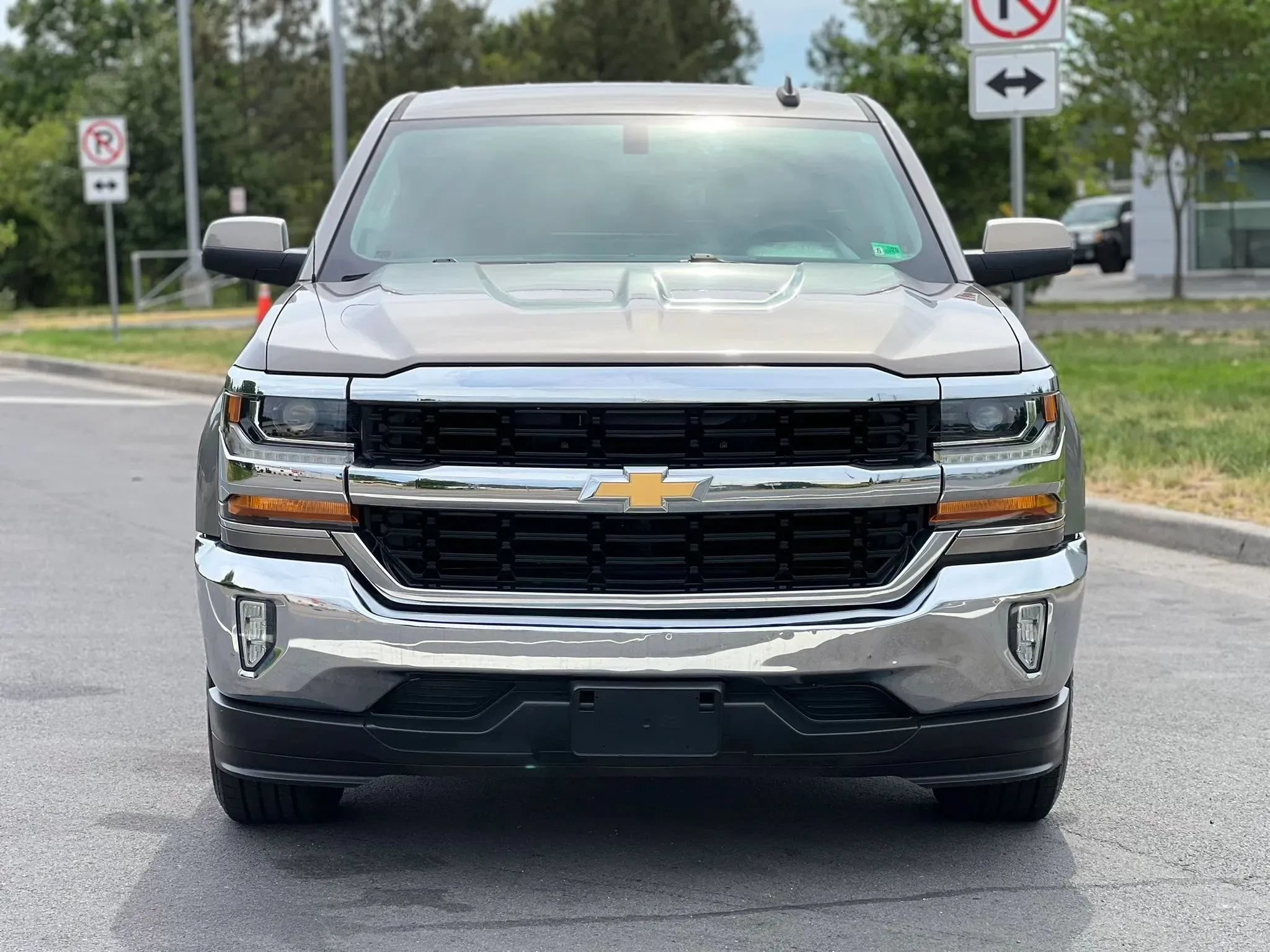 Used 2017 Chevrolet Silverado 1500 LT w/ All Star Edition RWD image 8