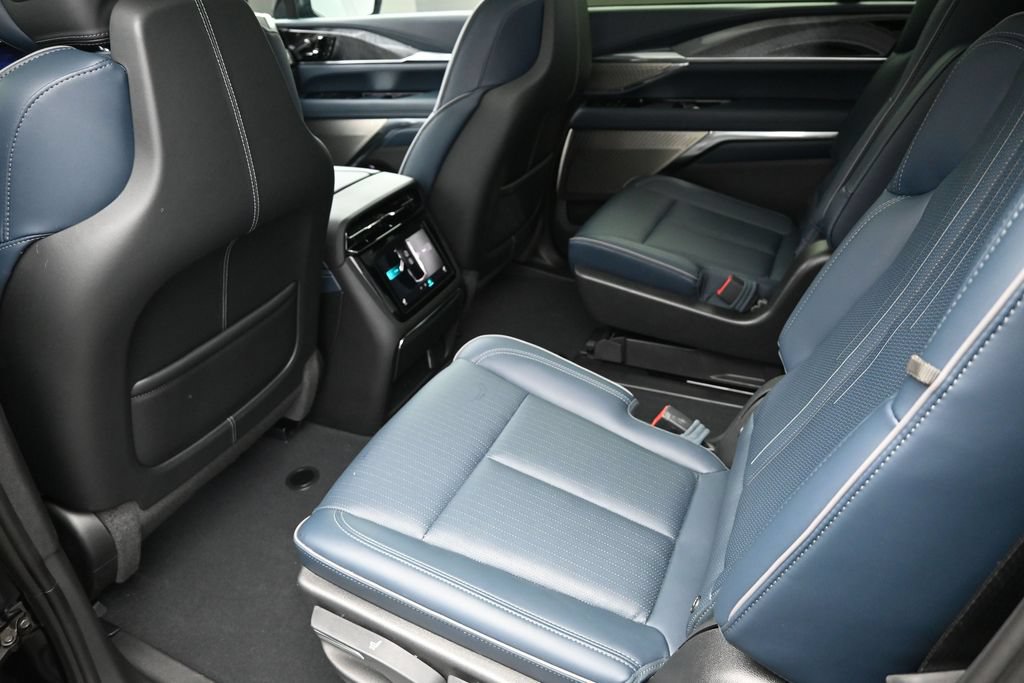 Used 2026 Cadillac Escalade IQ Sport 2 AWD/4WD image 24