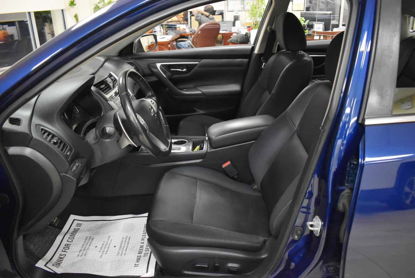 Used 2018 Nissan Altima 2.5 SR FWD image 10