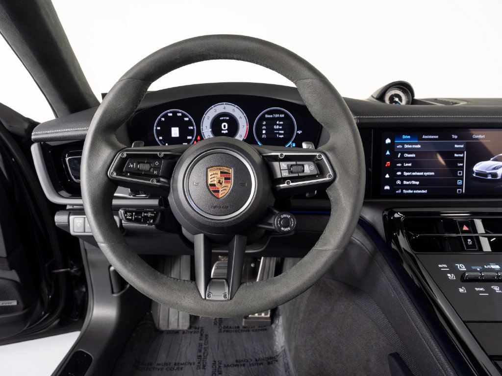 Certified 2025 Porsche Panamera GTS AWD/4WD image 18