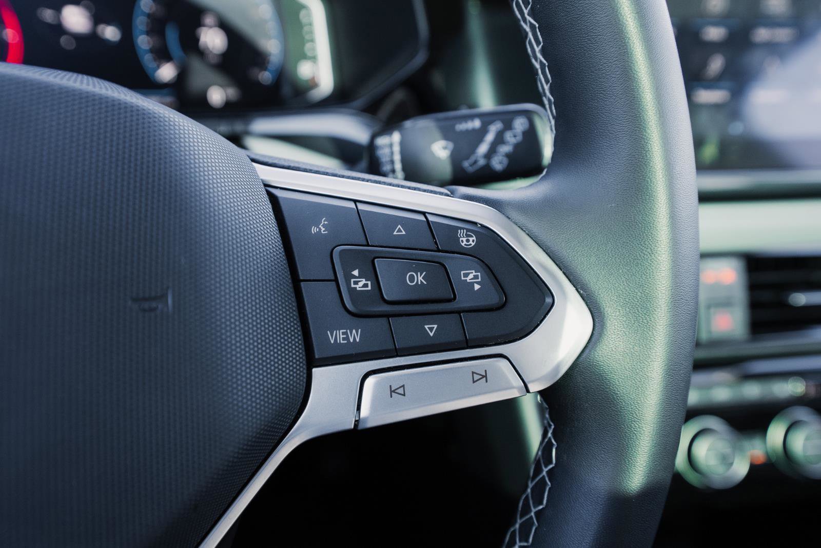 Used 2022 Volkswagen Taos SEL w/ Panoramic Sunroof Package image 22