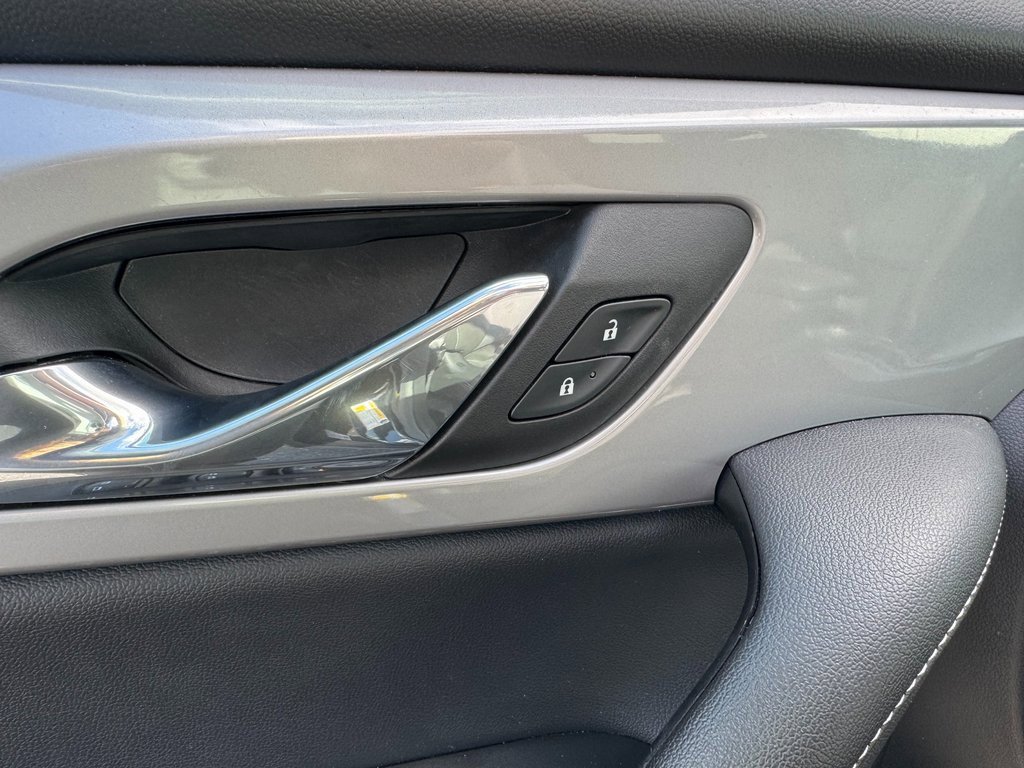 Used 2024 Chevrolet Blazer LT image 11