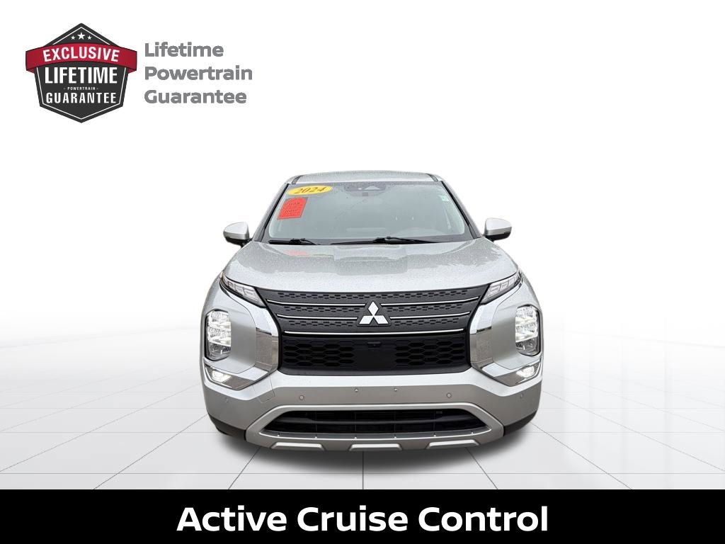 Used 2024 Mitsubishi Outlander SE FWD image 12