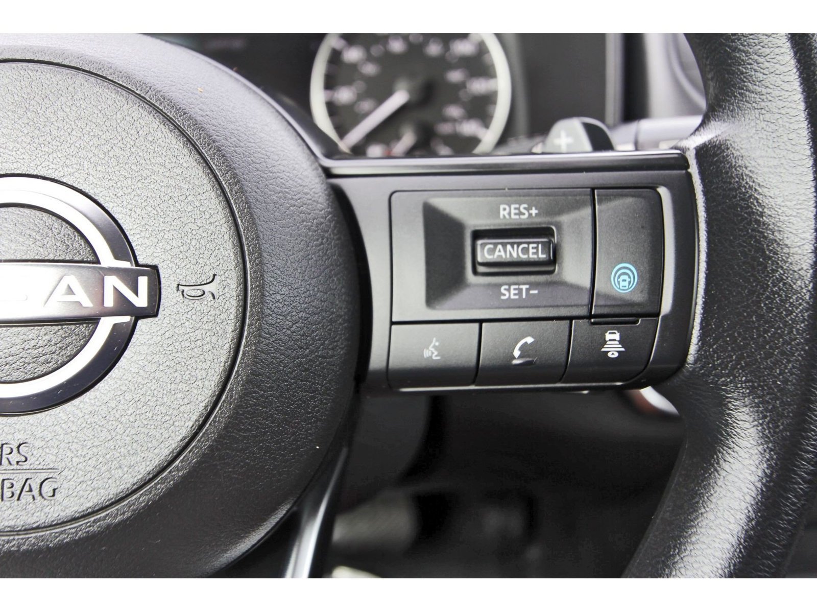 Used 2024 Nissan Rogue SV FWD image 20