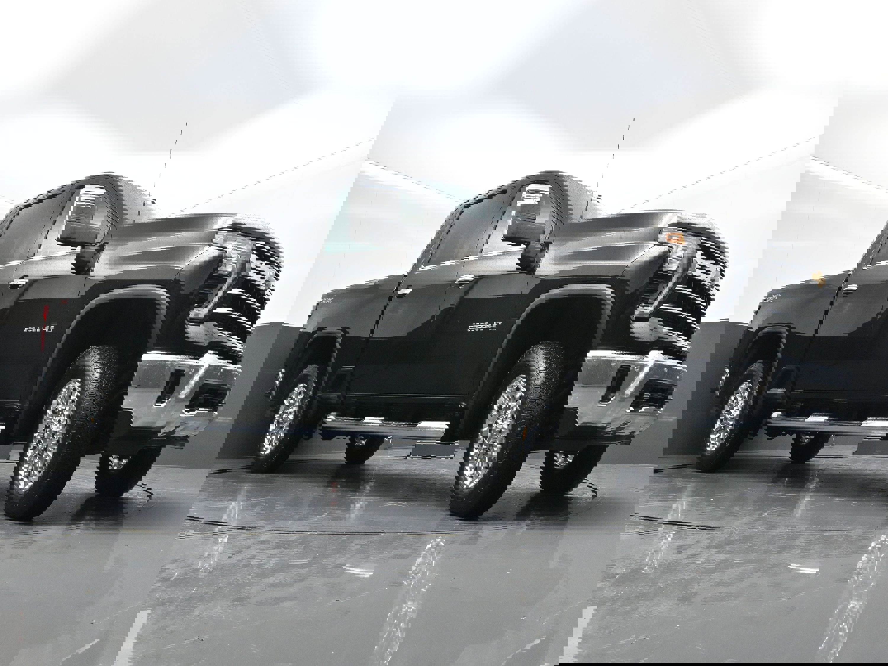 Certified 2025 Chevrolet Silverado 2500 LTZ w/ LTZ Convenience Package image 40